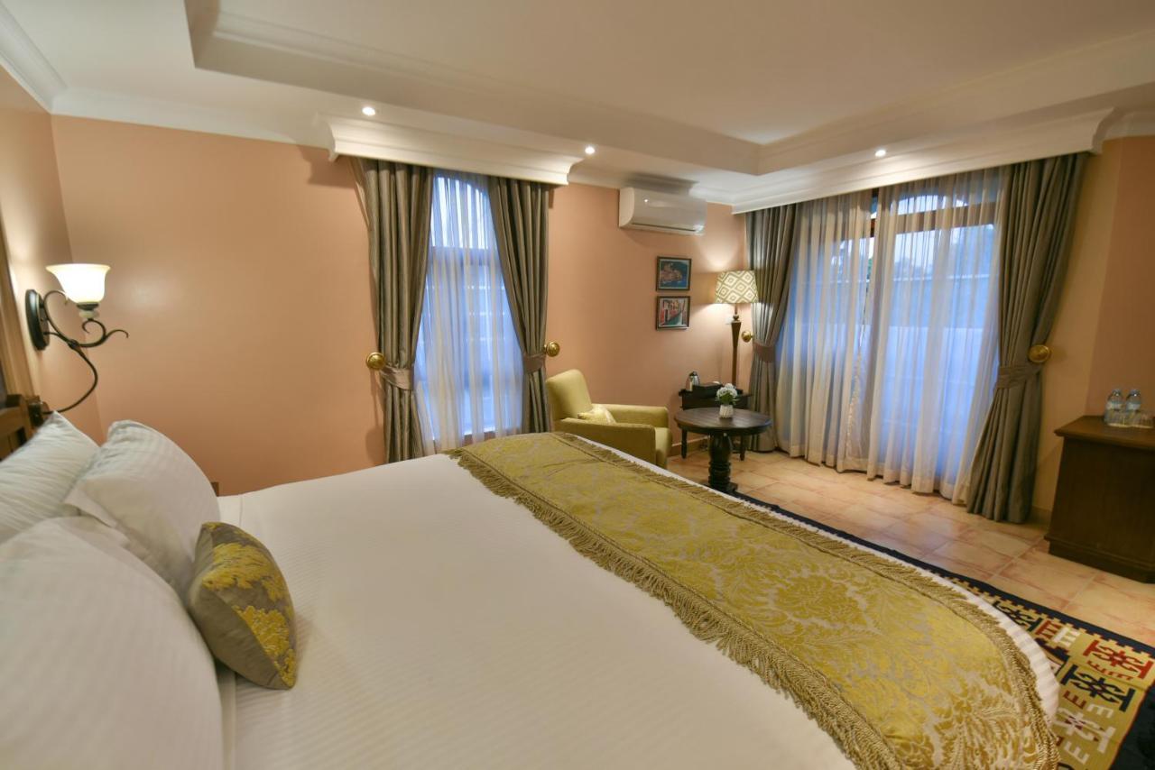 Casa Solada Hotel Кампала Екстер'єр фото